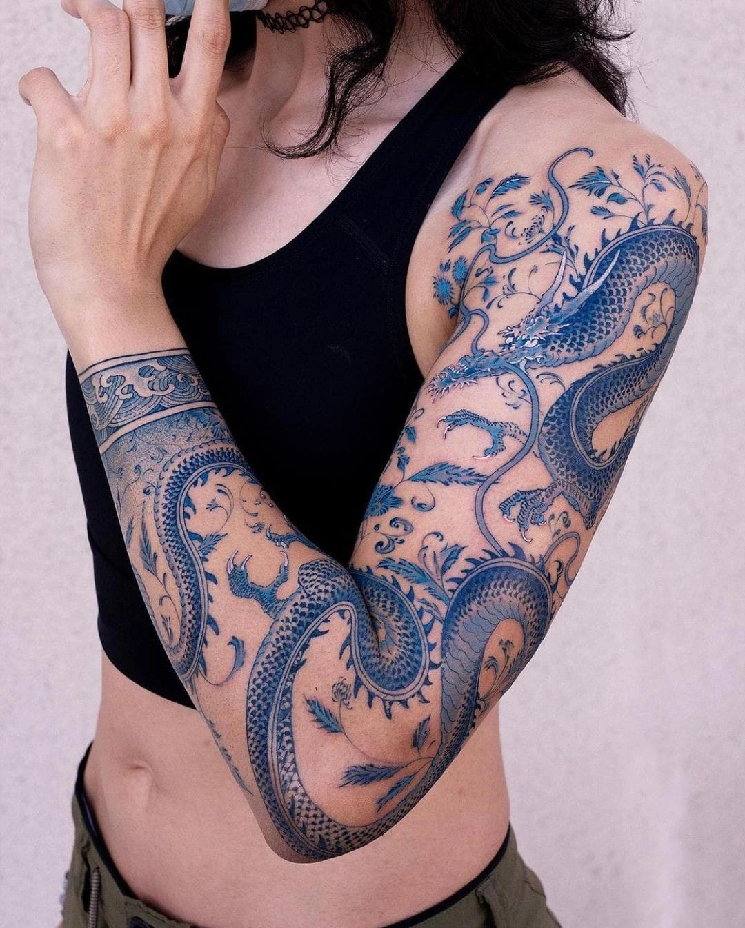 17 Graceful Lotus Shoulder Cap Tattoo Reflects Calm