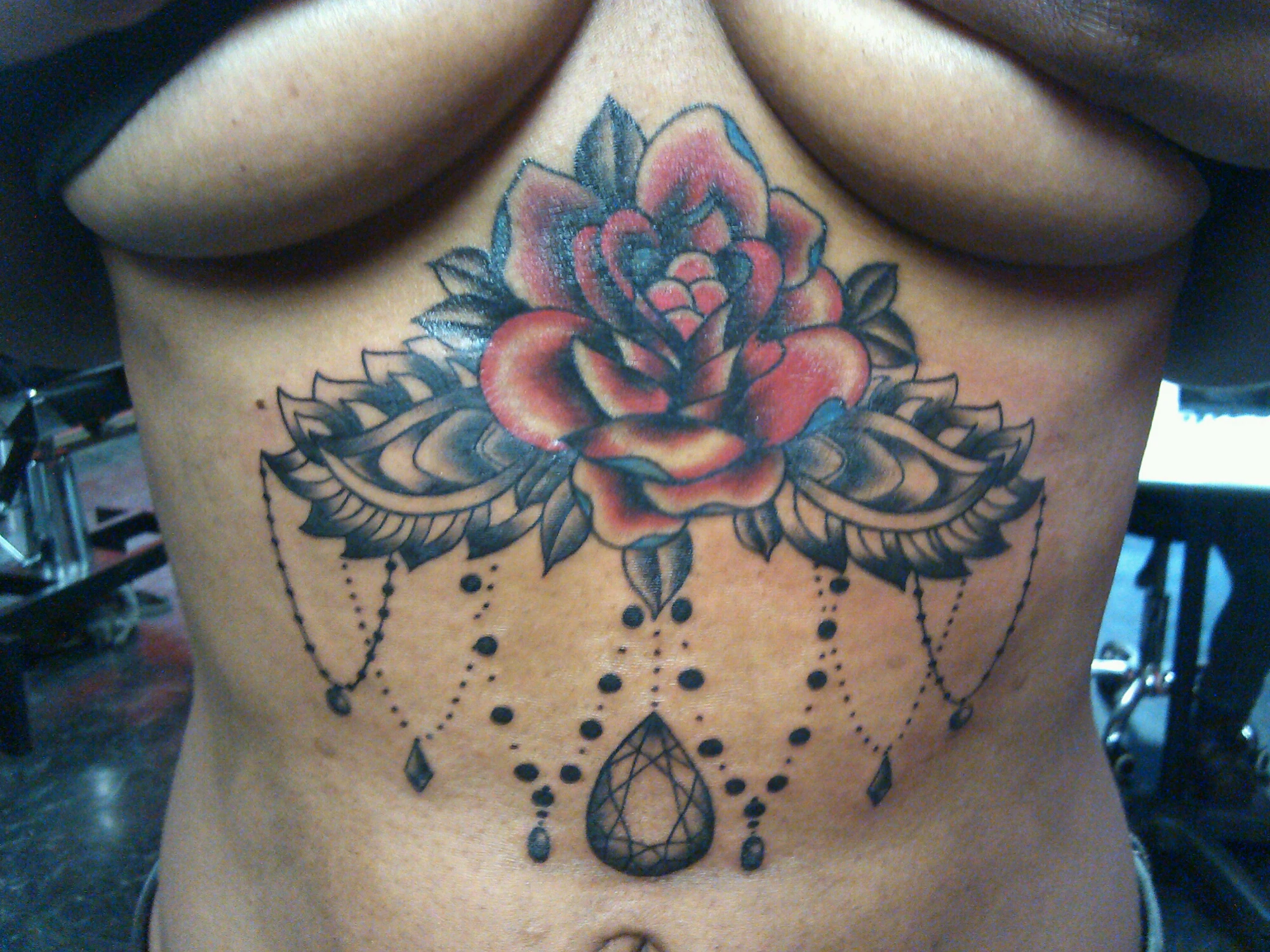 16 Gorgeous Flower Tattoos On The Stomach Desire