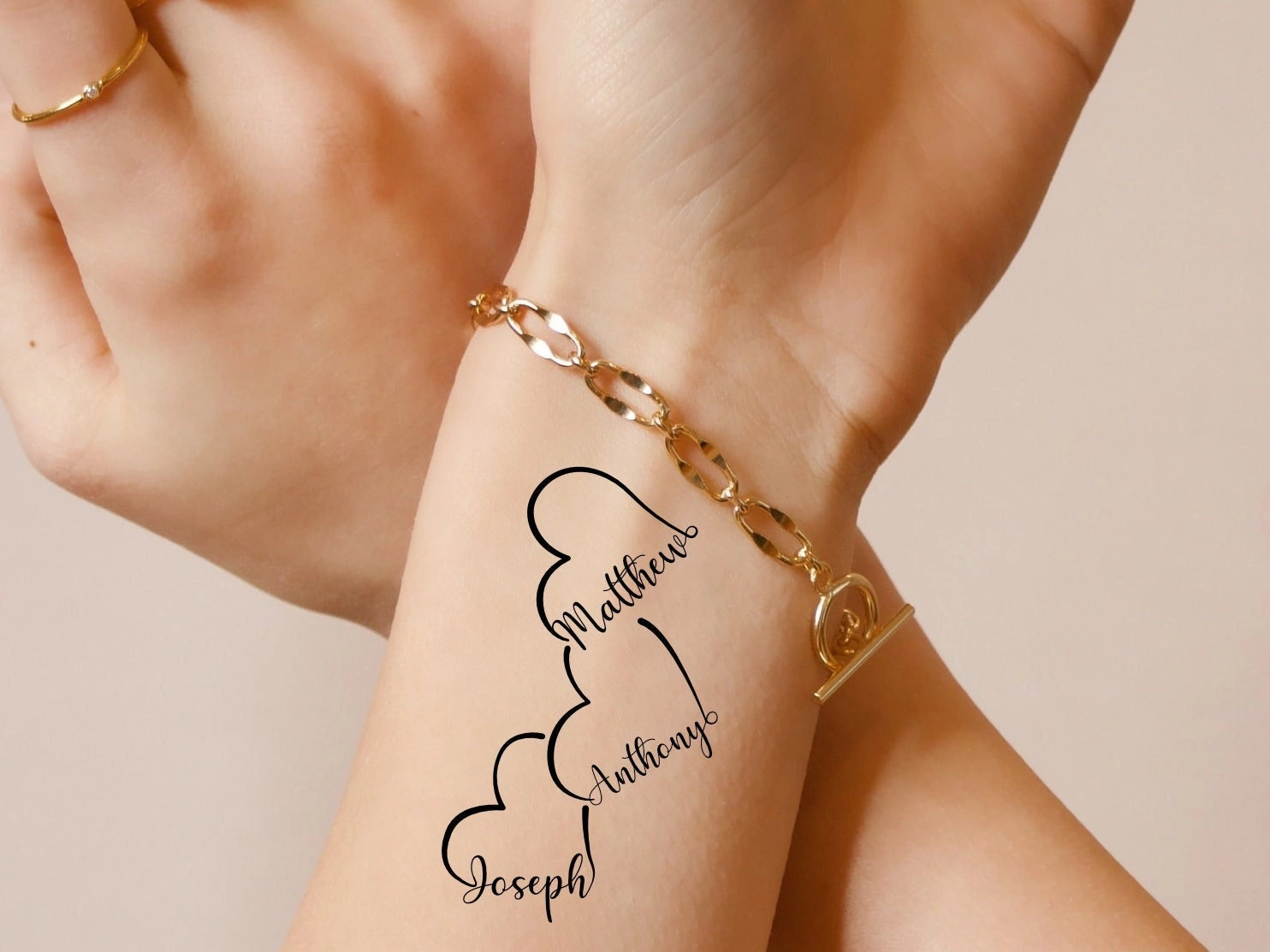 21 Glossy Girly Wrist Bracelet Tattoos With Names Chic