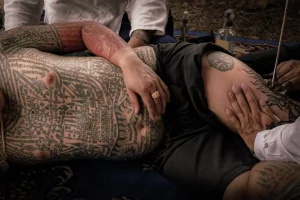 33 Quick Guide: Hand Tattoo Healing Stages Pictures