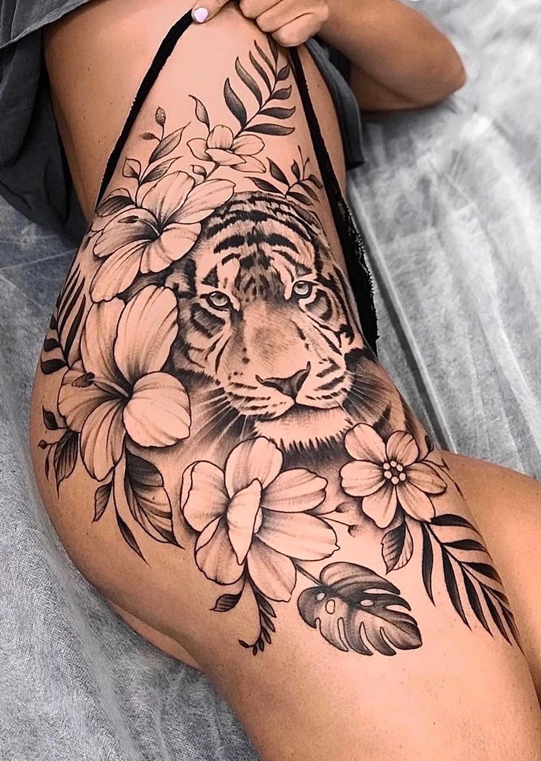 18 Stunning Hip Tiger Thigh Tattoos For Females Wow