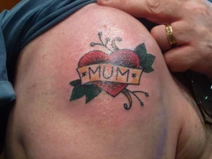 16 Elegant Ways: Matching Tattoos To Get With Your Mom