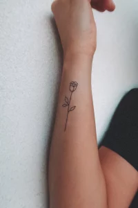 34 Stunning Minimalist Fine Line Rose Tattoo Revealed