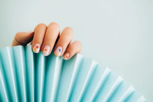 30 Stunning Minimalist Short Nails Abstract Design