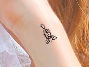 22 Celebrated Mother-Daughter Tattoos For 2 Daughters