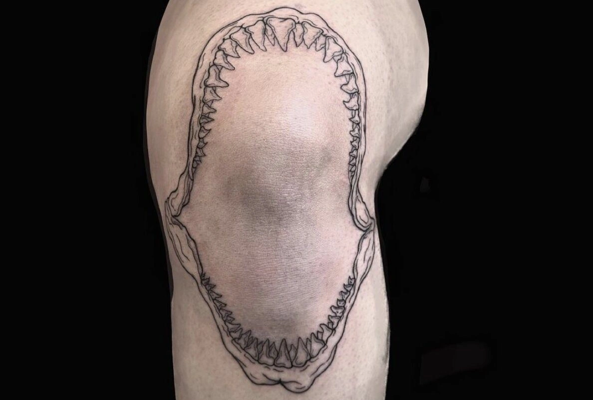 7 Fierce Shark Jaw Around Knee Tattoo Ignite Power