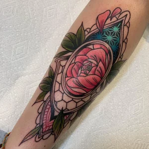 18 Simple Flower Tribal Tattoo Design On Shin