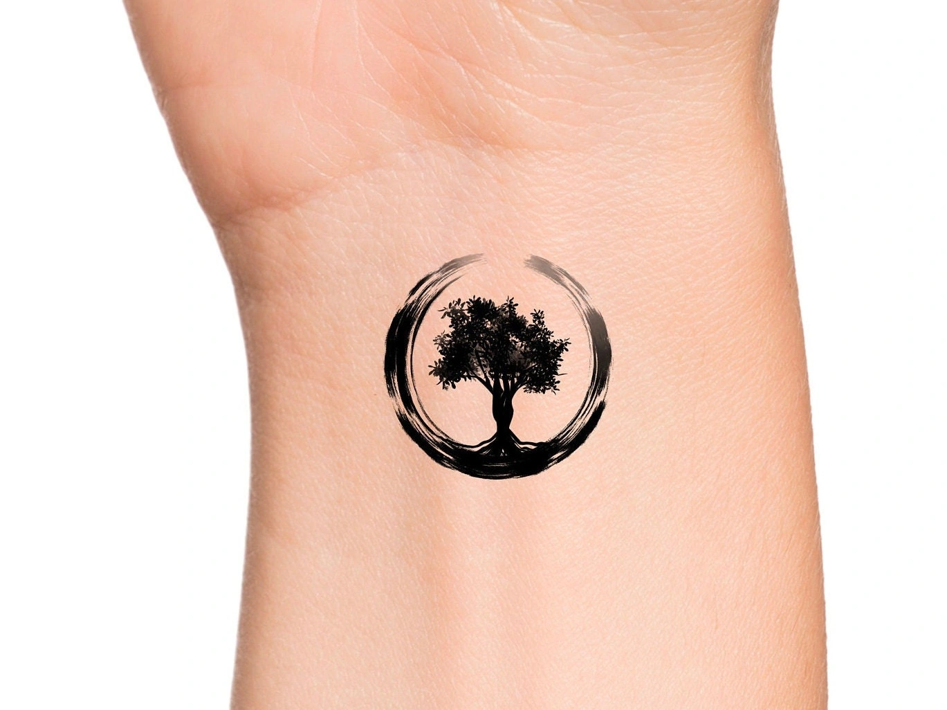 15 Radiant Small Family Tree Tattoo Ideas For Family