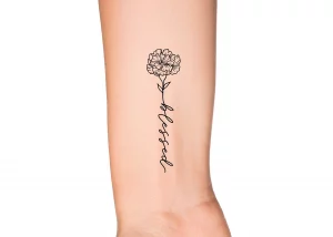 25 Stunning Small Flower Tattoo With Words As Stem