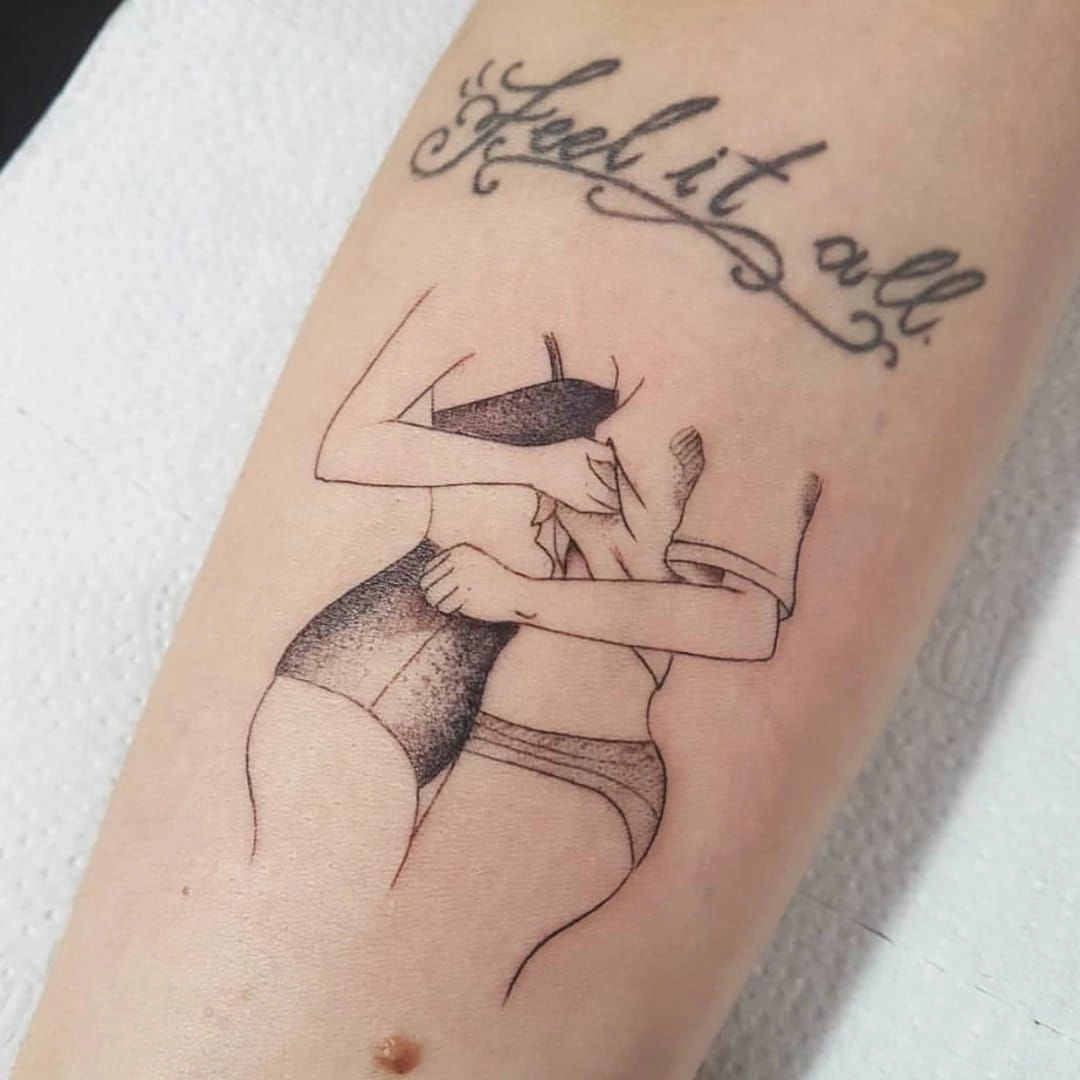 7 Elegant Tattoo Ideas For Lesbian Couples’ Love Story