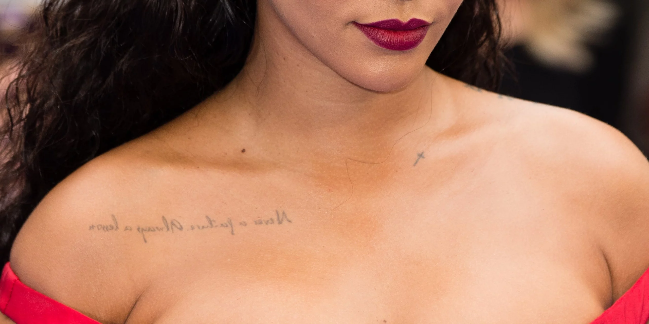 17 Bold Tattoos On The Collarbone Of Quotes: Shinebright