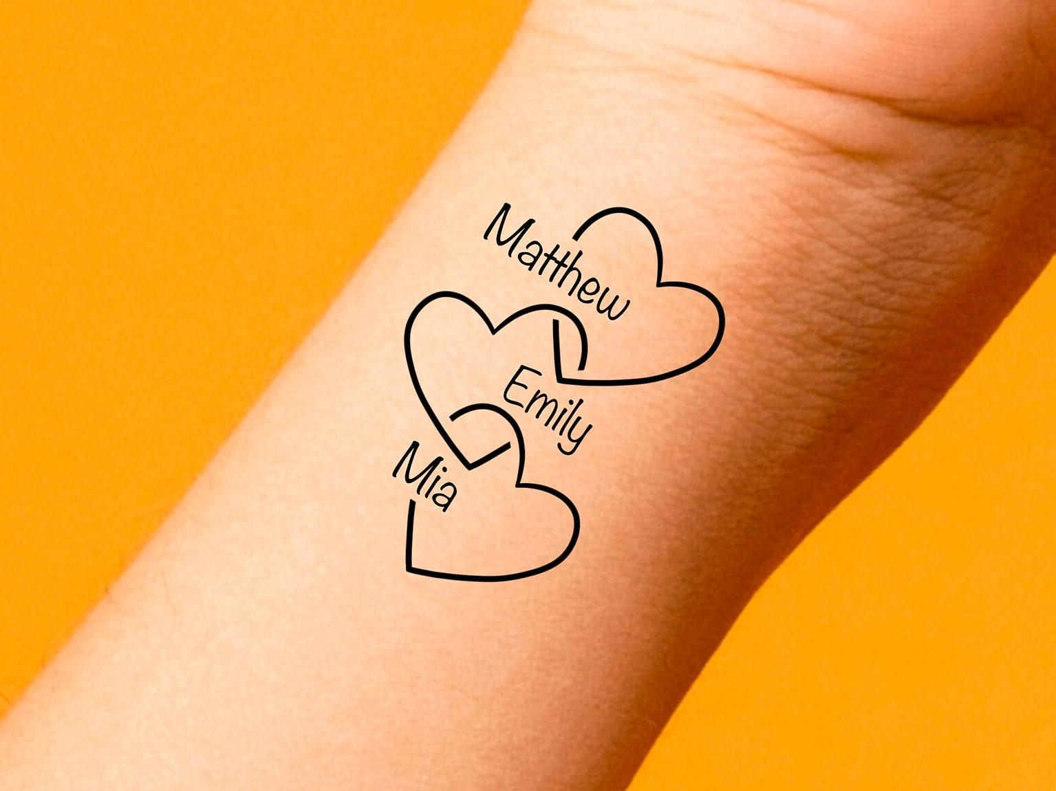 26 Bold Tattoos With Multiple Names Designs – Ink Story