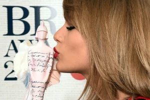 16 Bold Taylor Swift Lyrics For Tattoos: Ink Your Story