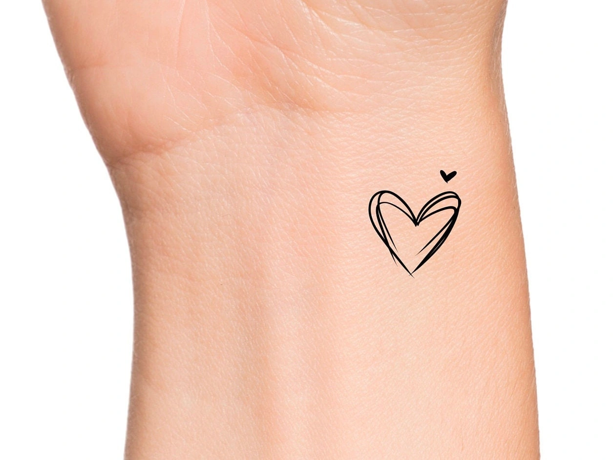 20 Pretty Tiny Heart Small Heart Face Tattoos Sell Love