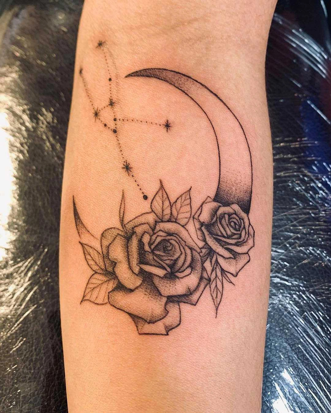 26 Stunning Unique Rose Tattoo Designs For Females