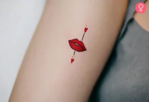 15 Bold Woman Lips Tattoo On Neck Statement